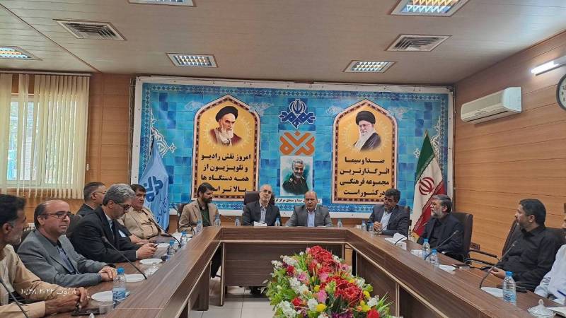 بازدید استاندار از صدا و سیمای مرکز کرمان به مناسبت روز خبرنگار